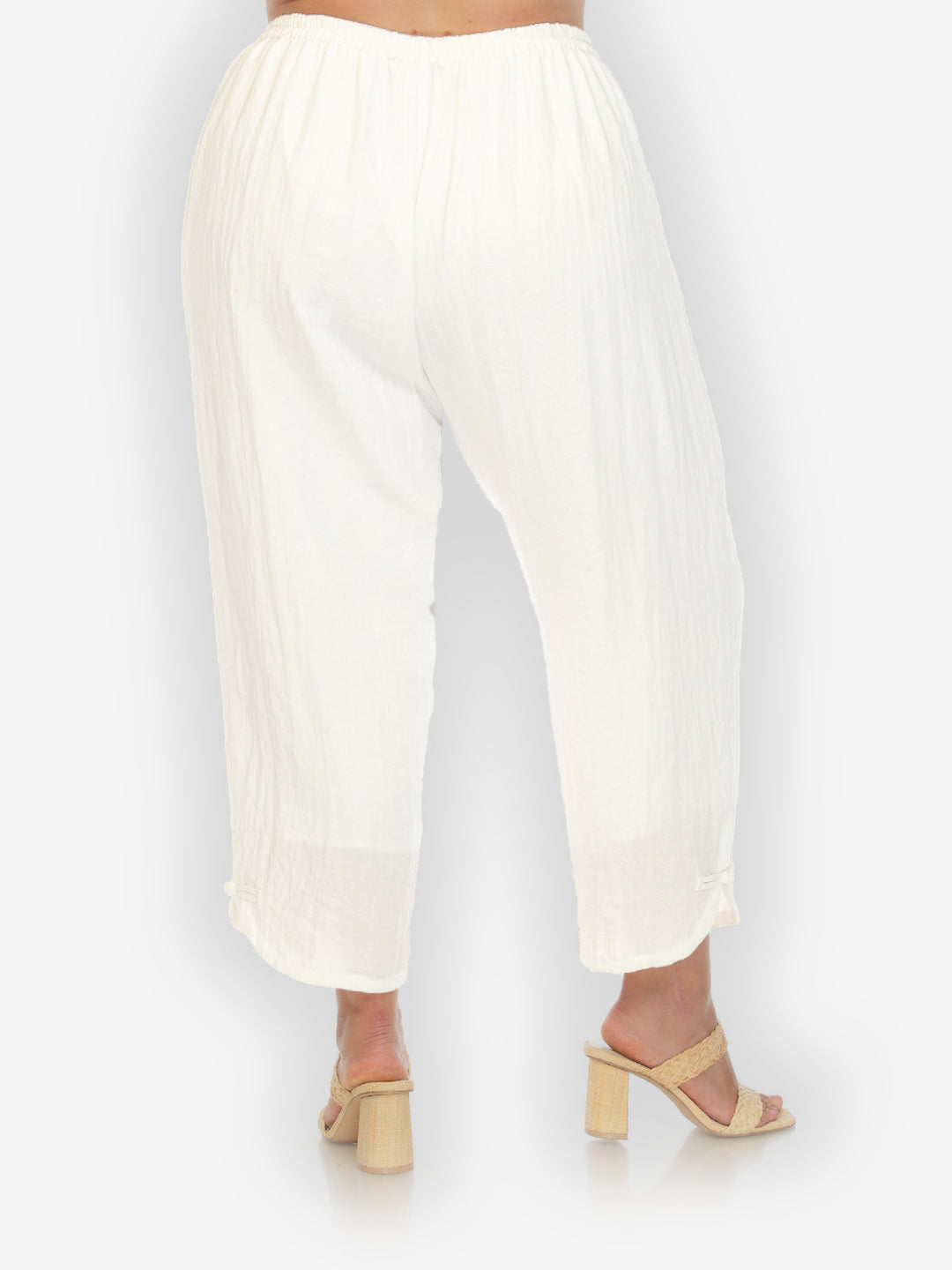Cropped Pant with Frog Detail