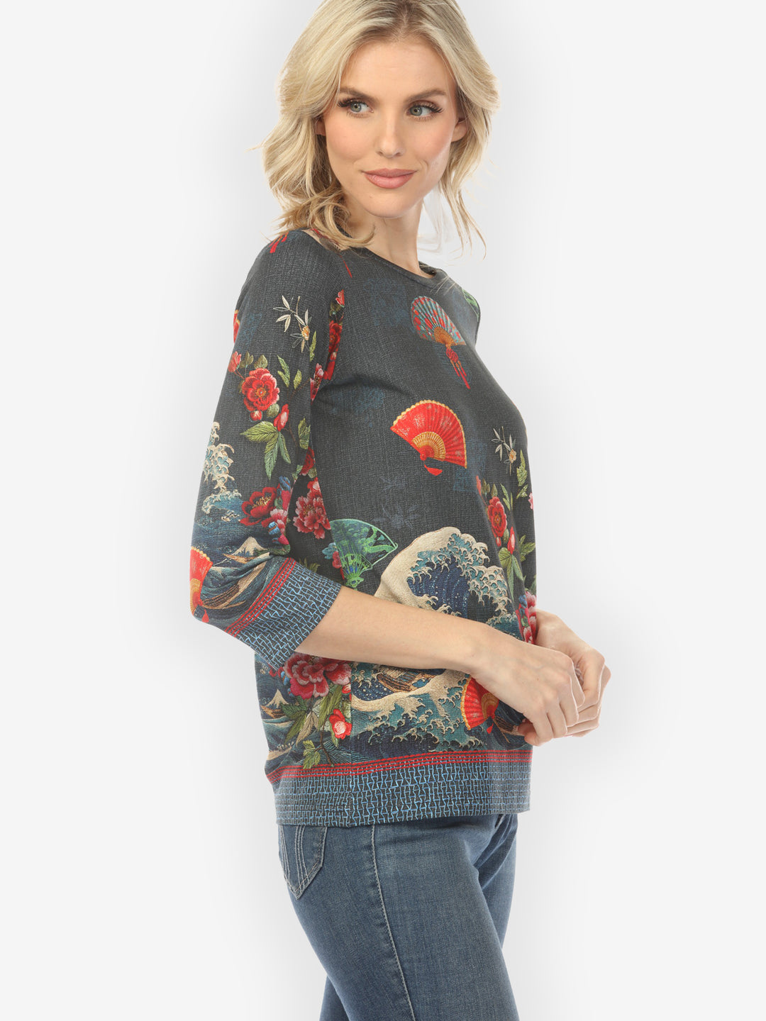 Waves Fans Flowers in Black ¾ Sleeve Tee